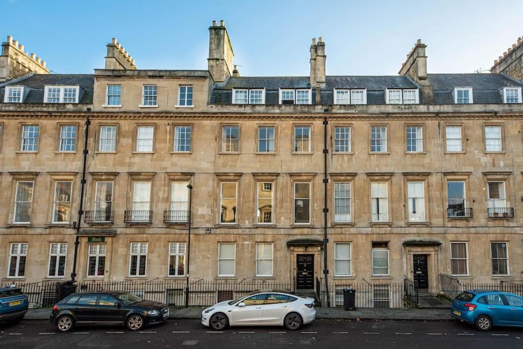 Unique 1 Bedroom Apartment-バース エクステリア 写真